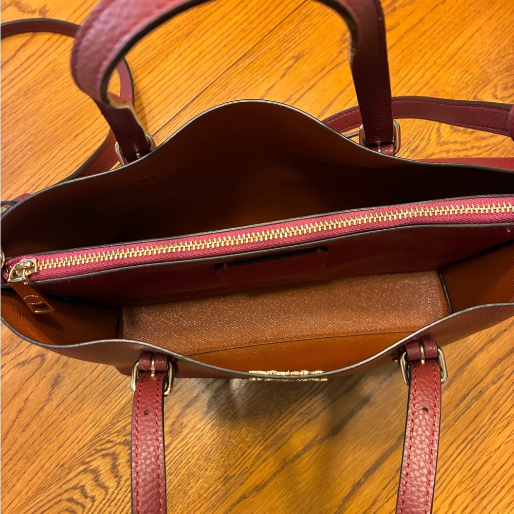COACH Leather MOLLIE 25 Shoulder Crossbody Tote Cherry/Gold C4084 - Picture 6 of 6
